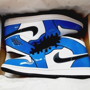 Nike Air Jordan 1 Mid SE
